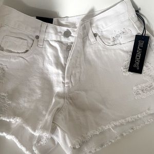 NWT BLANKNYC White Distressed Denim Short, Size 26